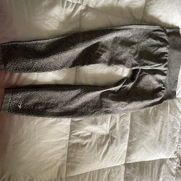 Gym shark vital seamless crop leggings Smokey grey small - Picture 2 of 3